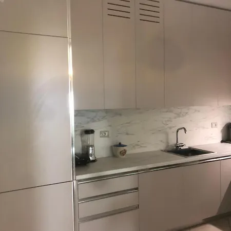 Orest Apartment *